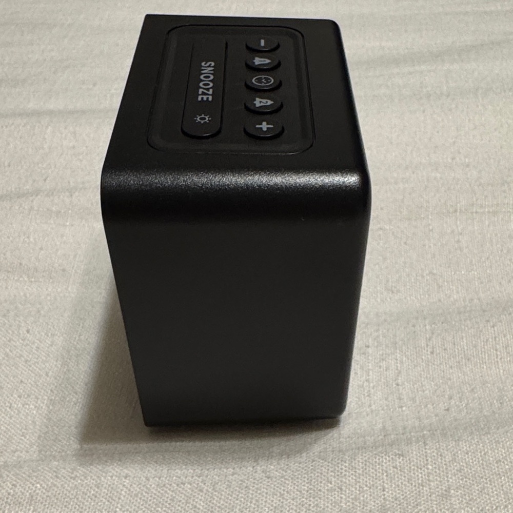 ⏰ Capello Black Digital Alarm Clock with USB Port - Picture 4 of 9